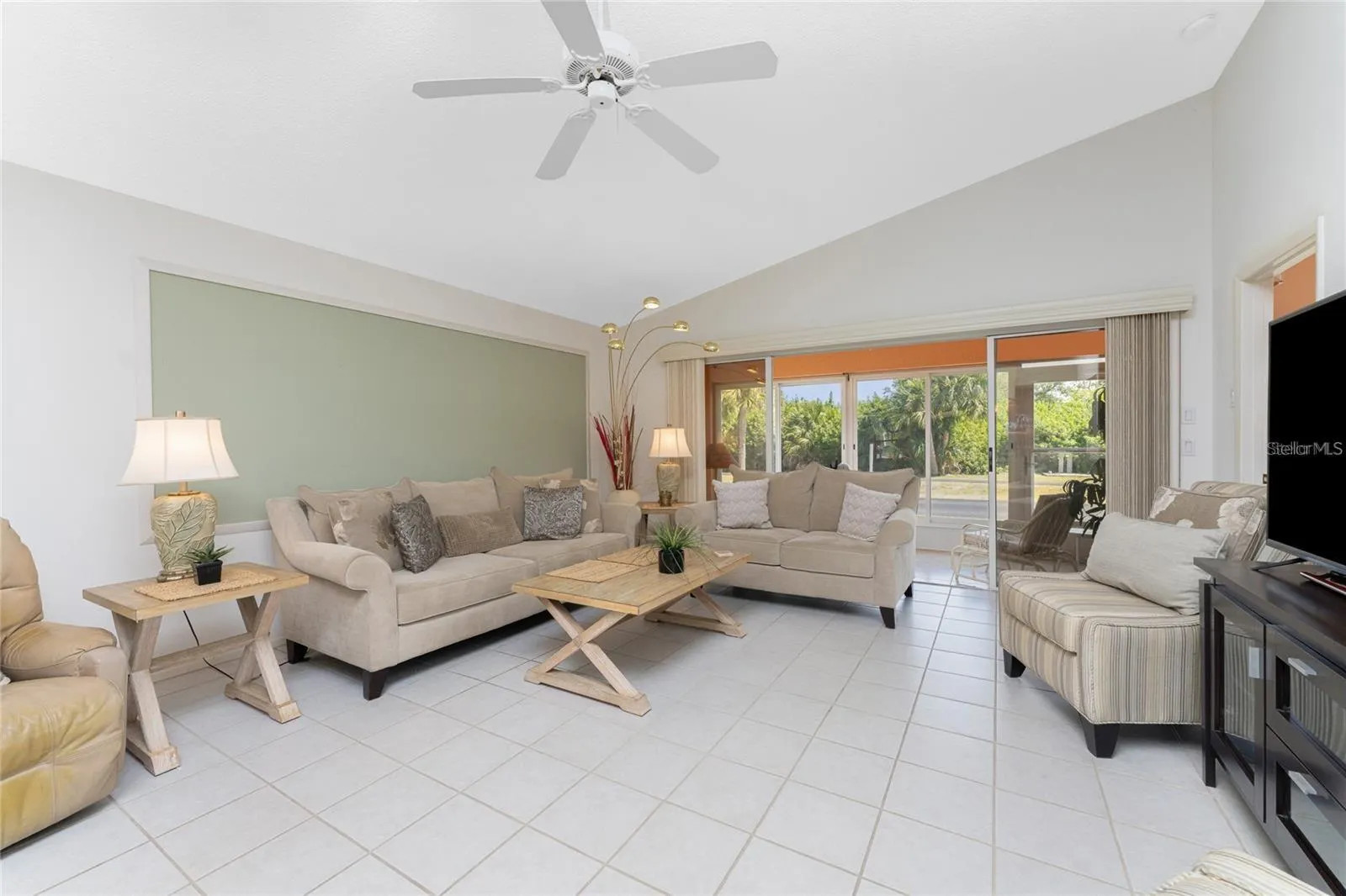 4224 OAK TERRACE CIR