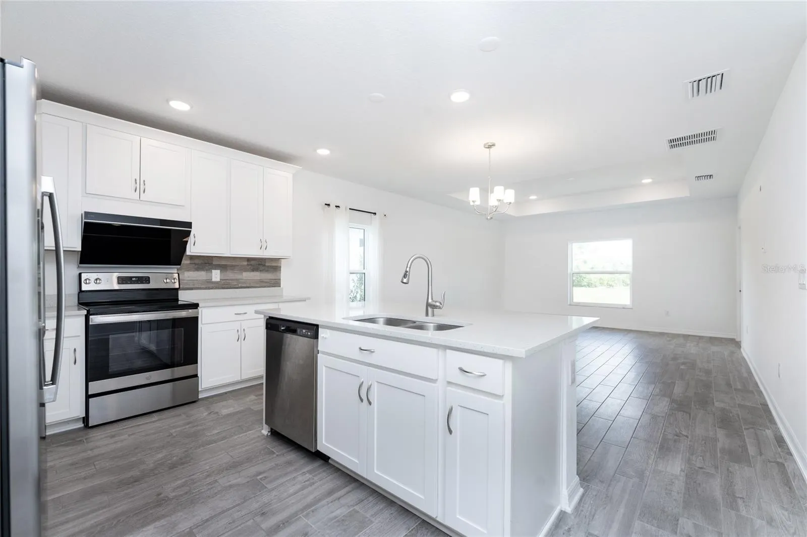 16812 CELEBRATION DR