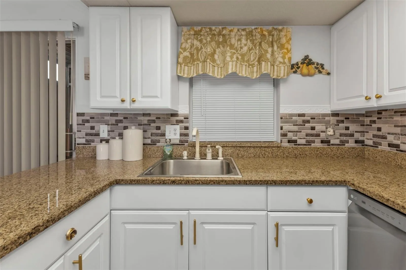 4158 TAMIAMI TRL #E5, #E5