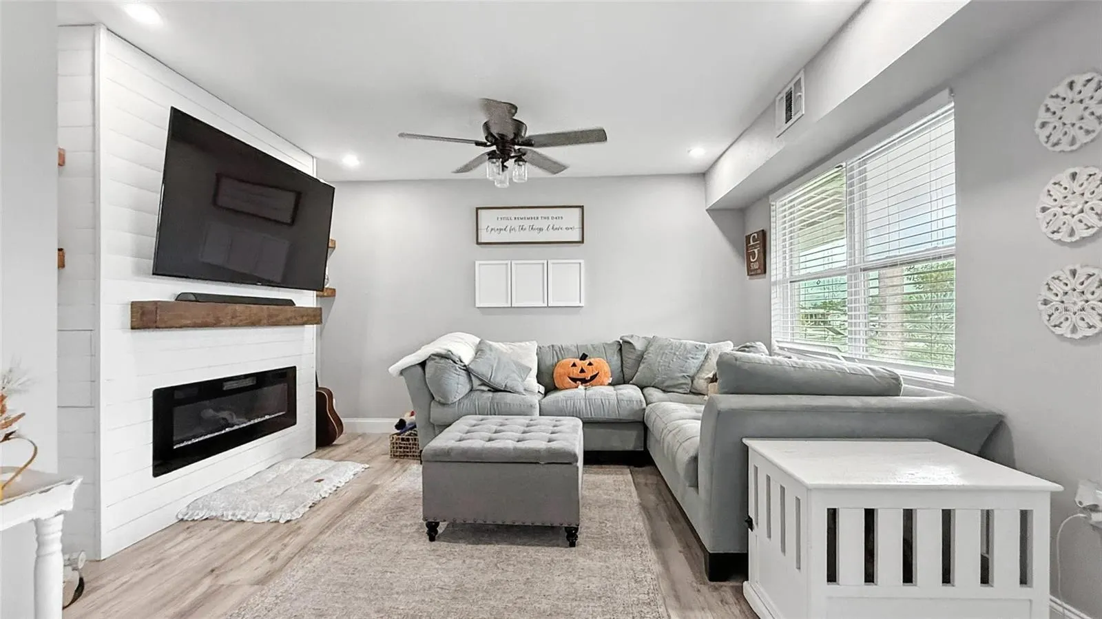 2804 STARLITE LN