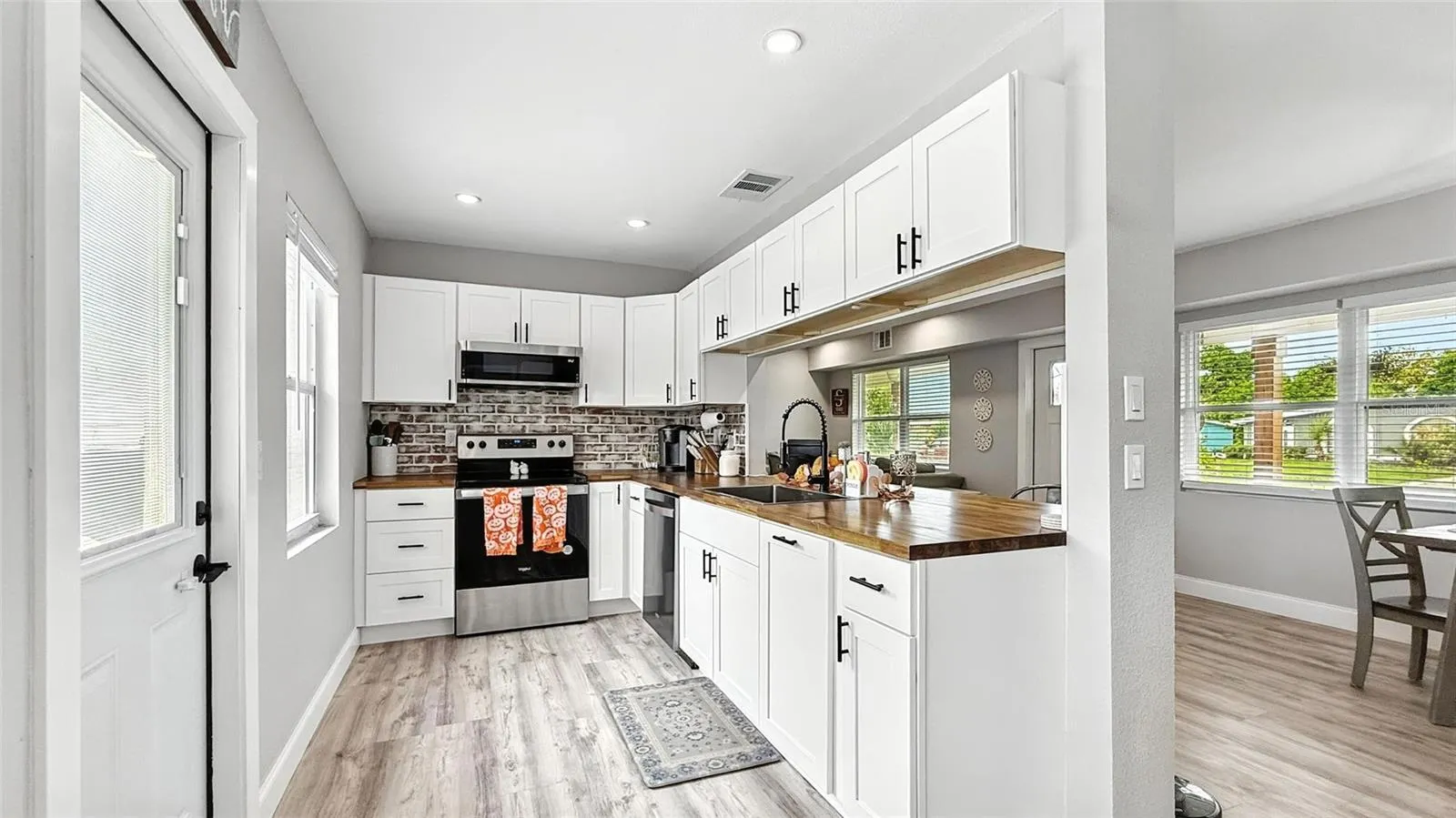 2804 STARLITE LN