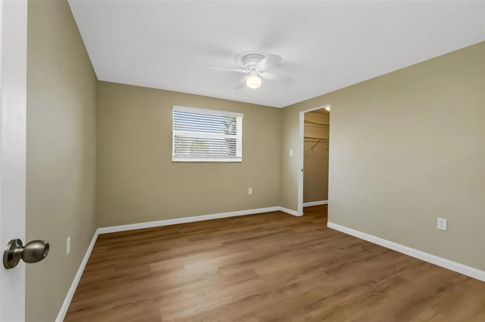 115 SINCLAIR SE