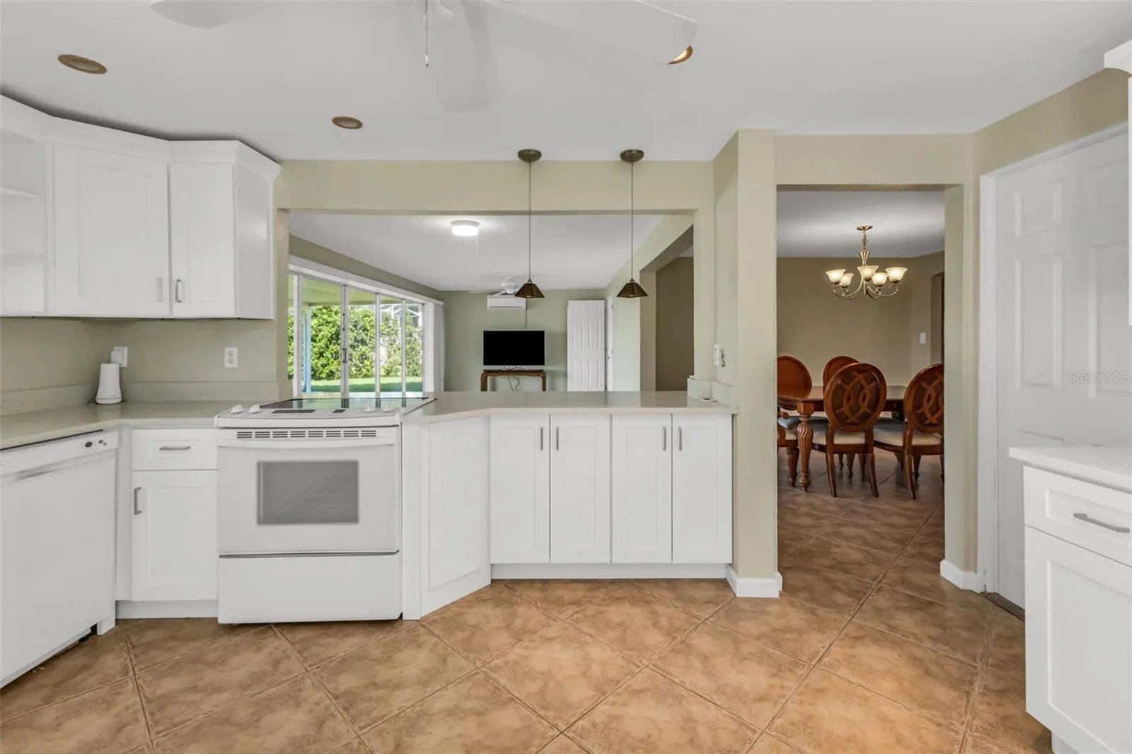115 SINCLAIR SE