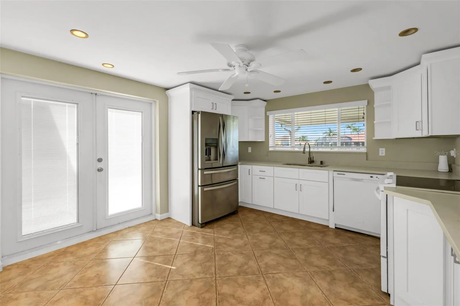 115 SINCLAIR SE