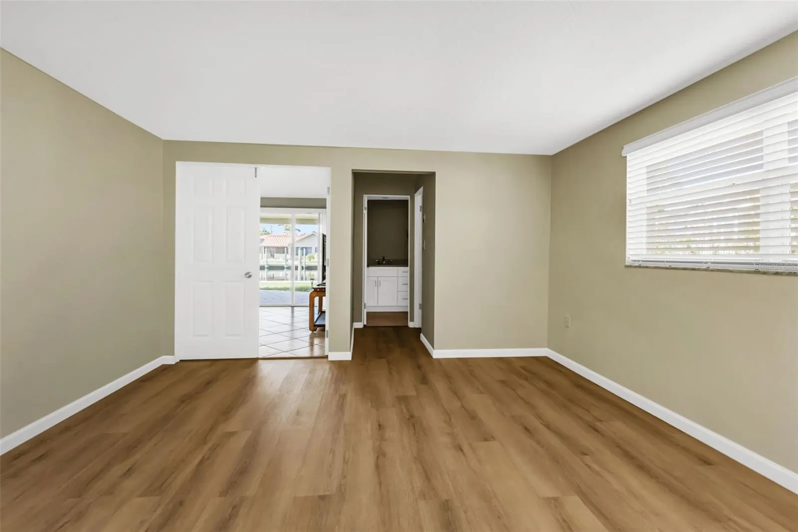 115 SINCLAIR SE