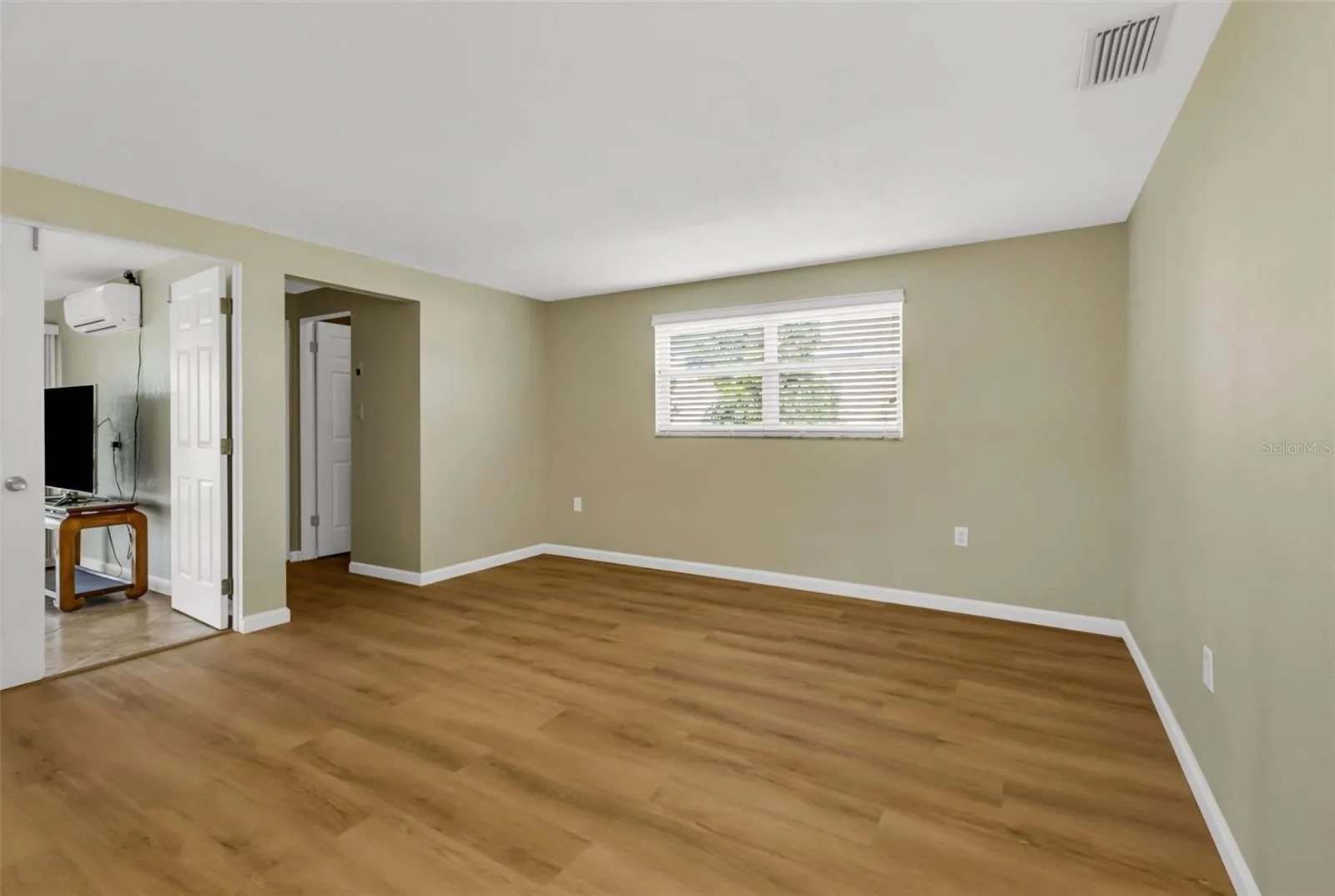 115 SINCLAIR SE