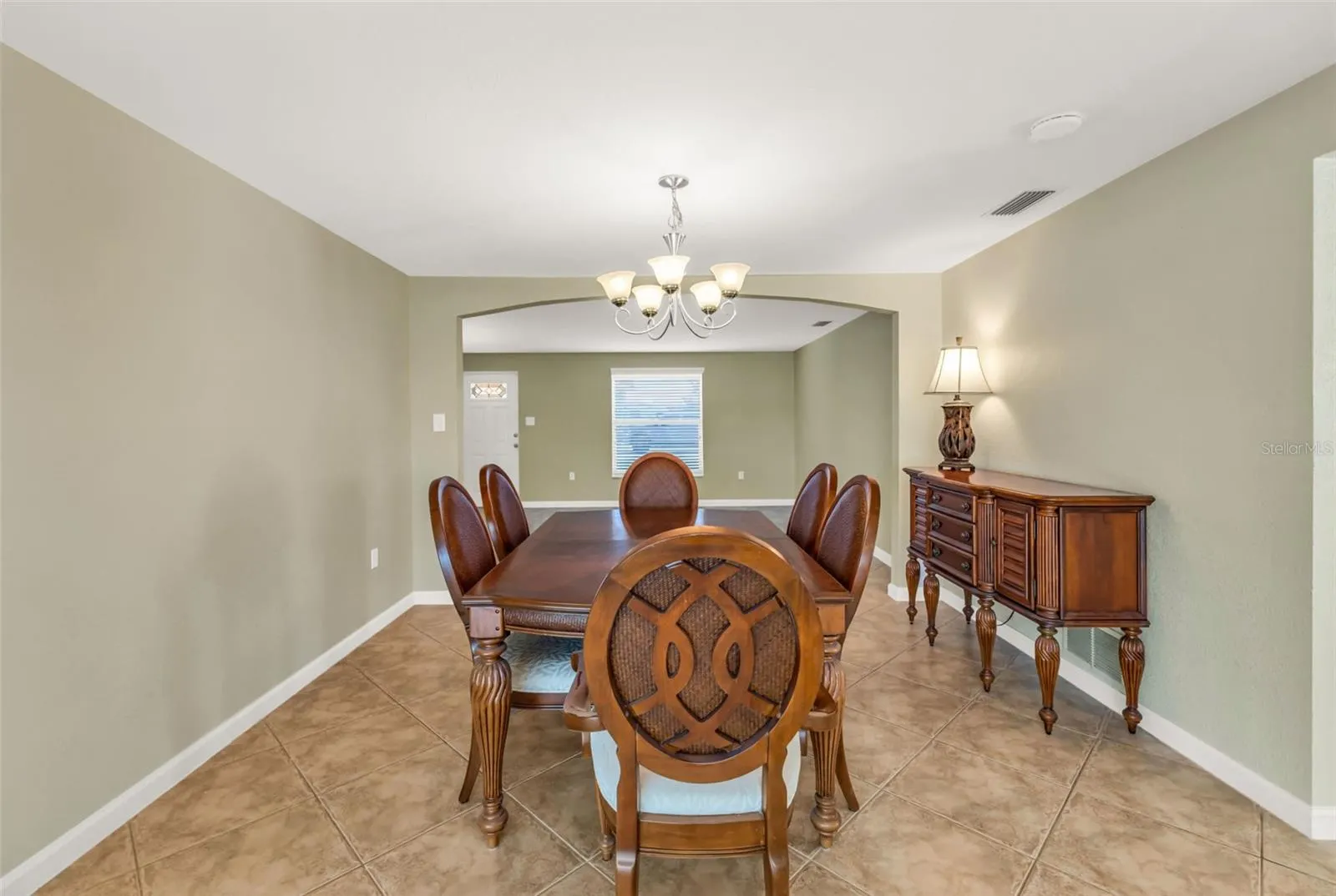 115 SINCLAIR SE