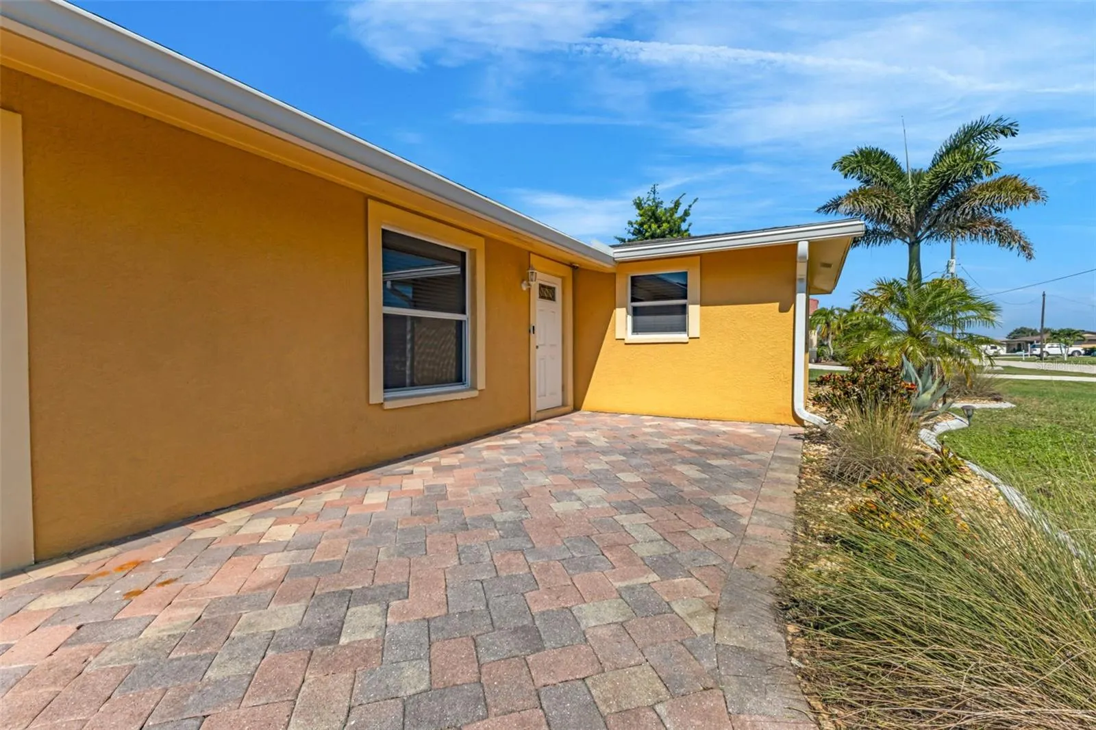 115 SINCLAIR SE