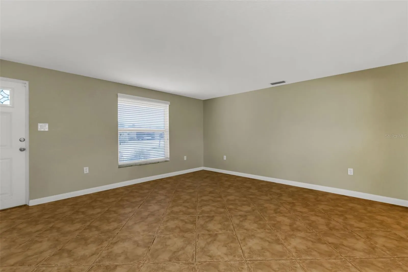 115 SINCLAIR SE