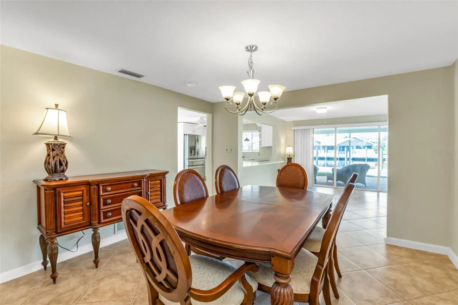 115 SINCLAIR SE