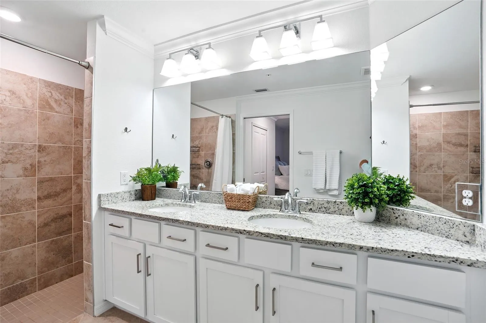14070 HERITAGE LANDING BLVD #413, #413
