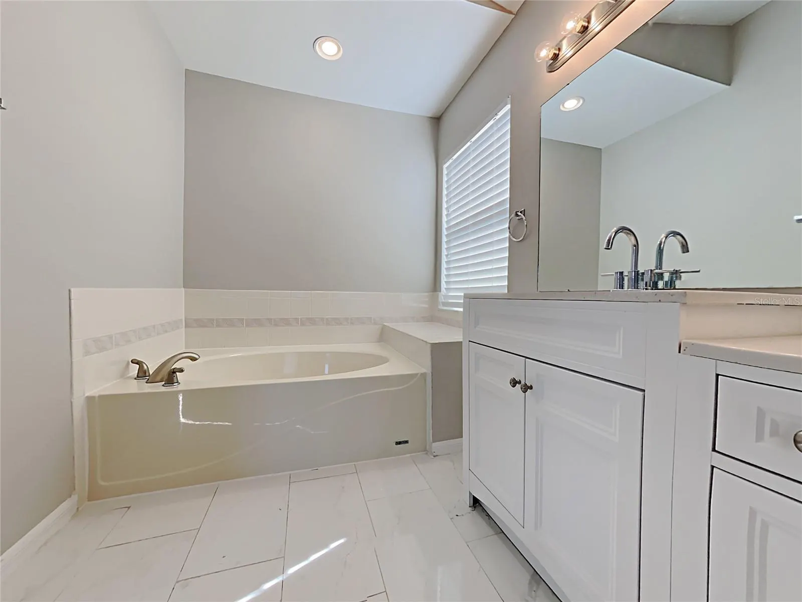 10533 JULIANO DR