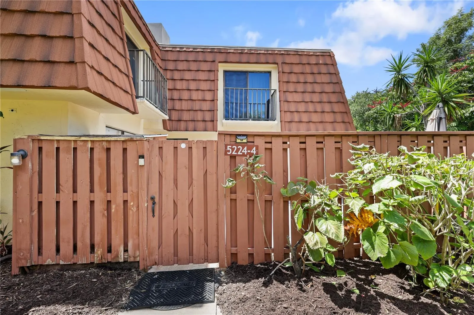 5224 CEDARBEND DR #4, #4