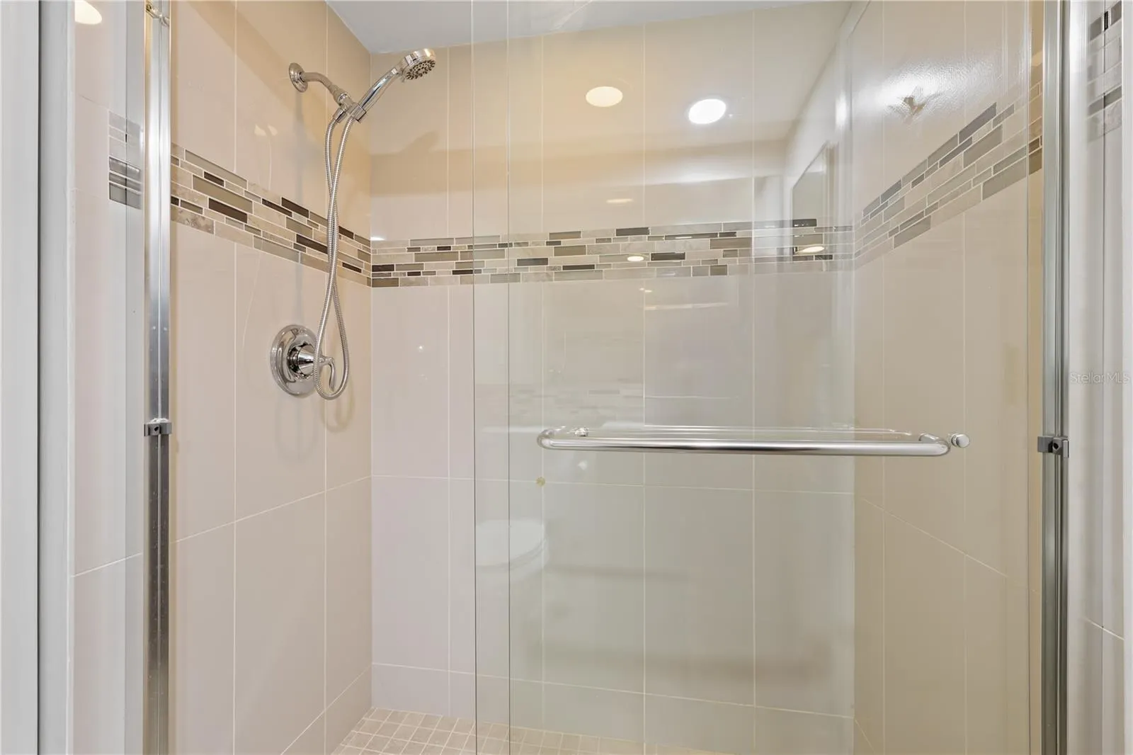 5224 CEDARBEND DR #4, #4