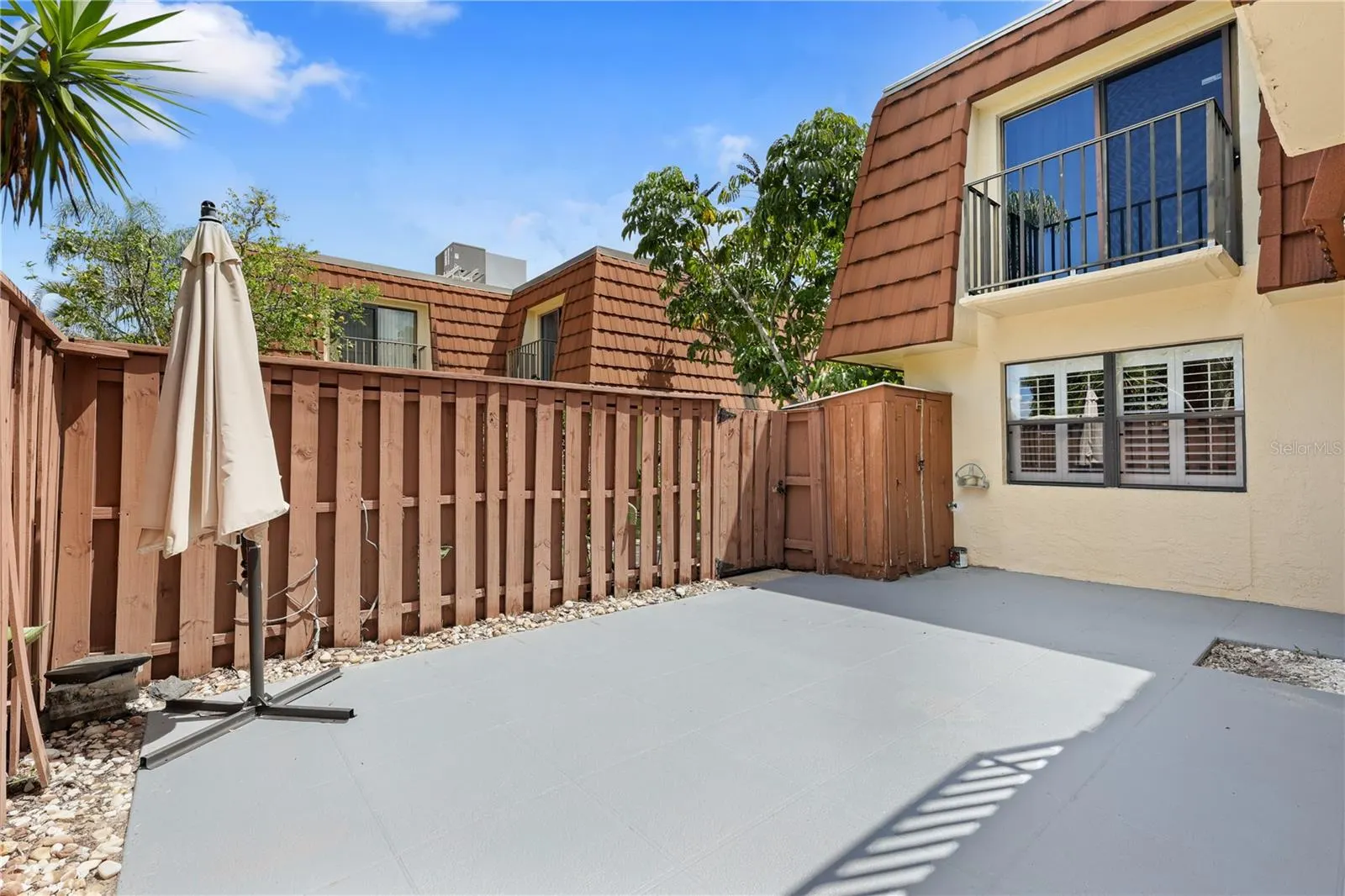 5224 CEDARBEND DR #4, #4