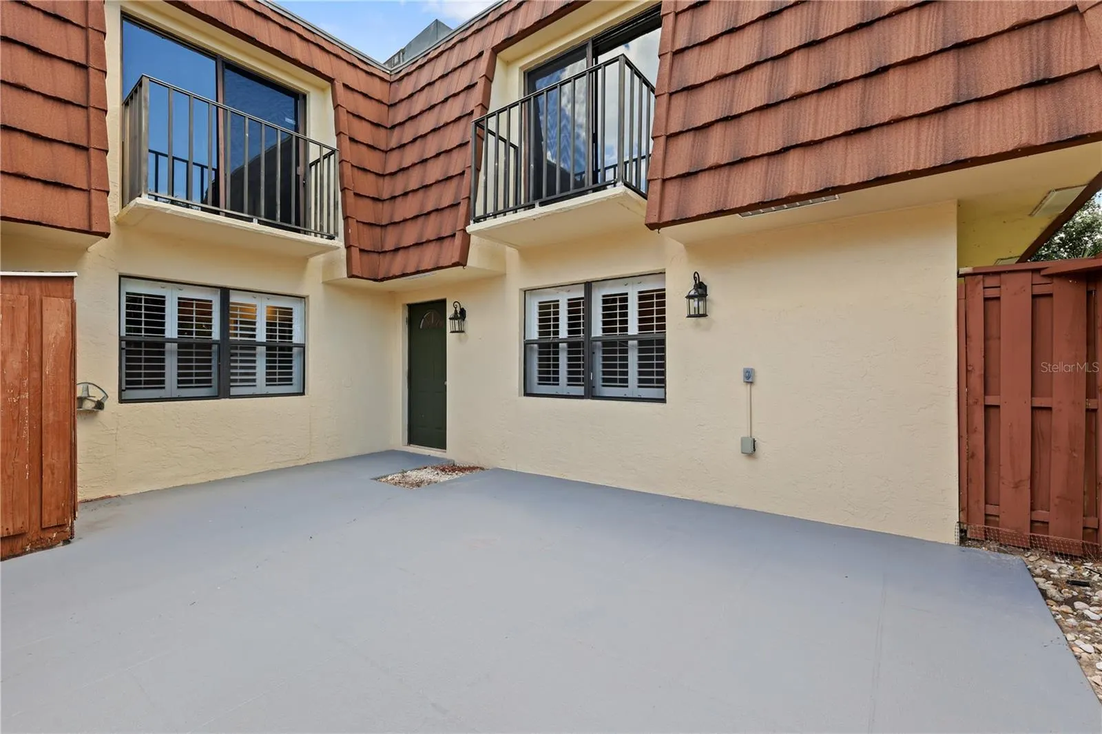 5224 CEDARBEND DR #4, #4