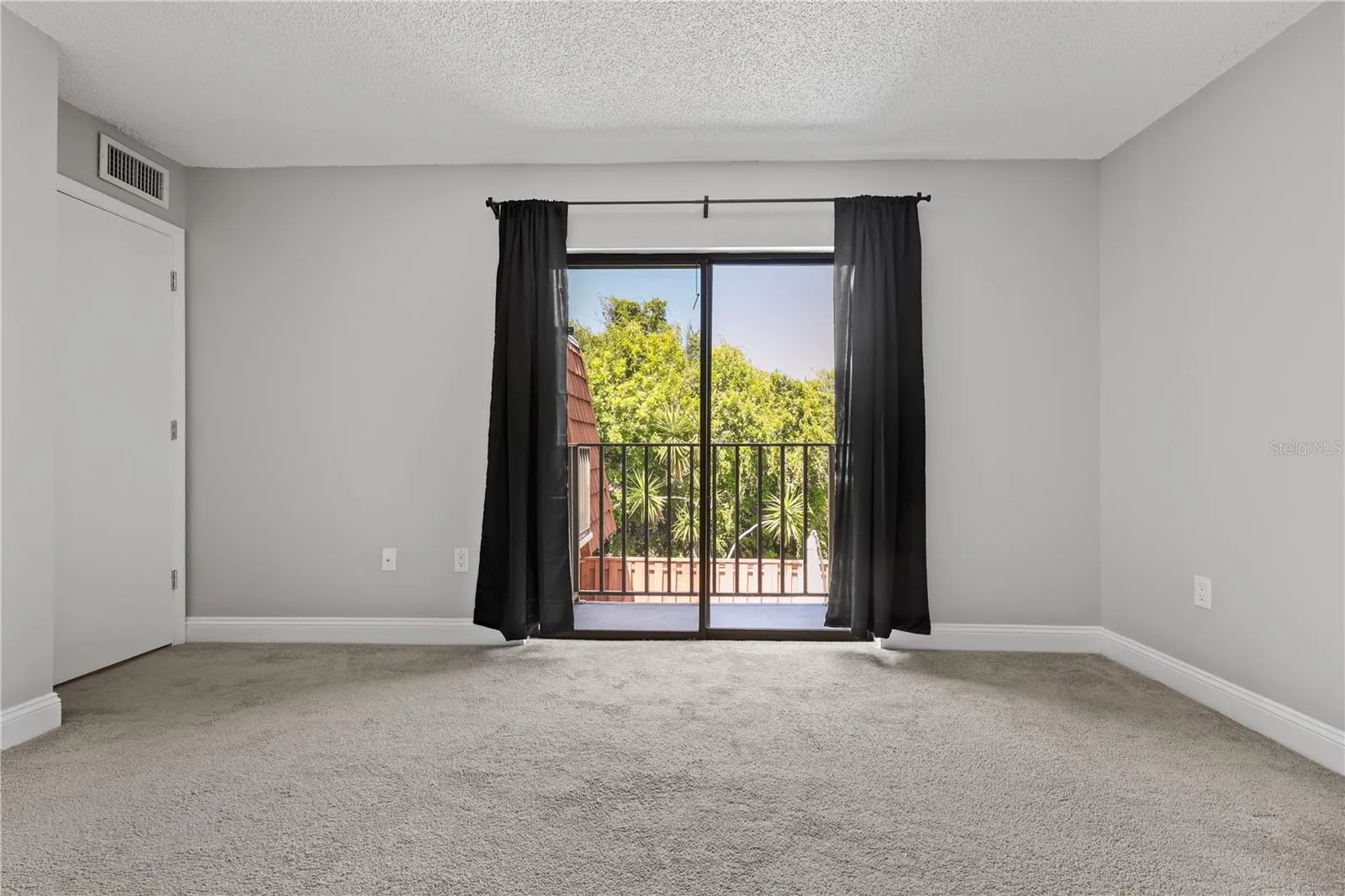 5224 CEDARBEND DR #4, #4