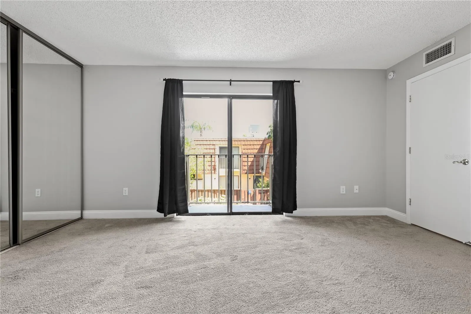 5224 CEDARBEND DR #4, #4