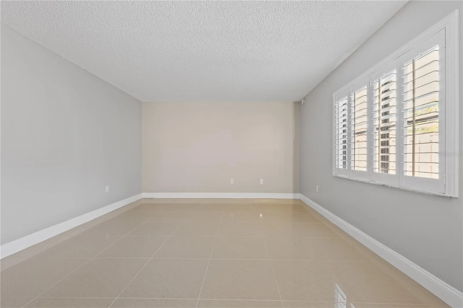 5224 CEDARBEND DR #4, #4