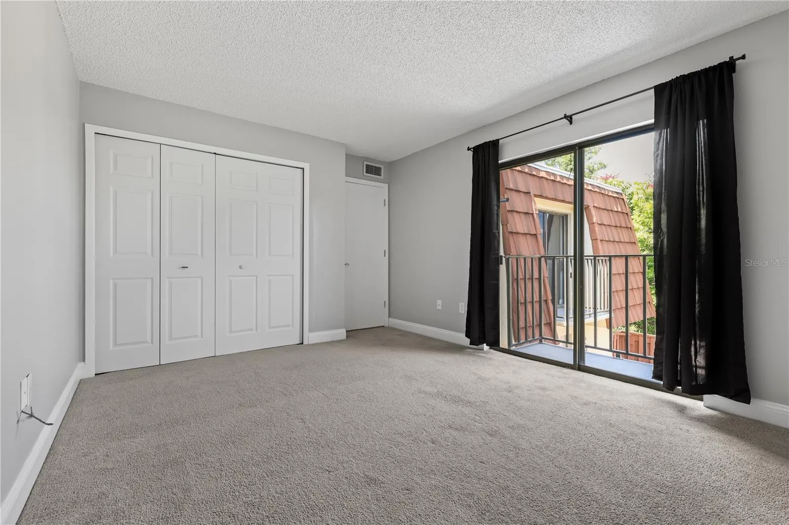 5224 CEDARBEND DR #4, #4