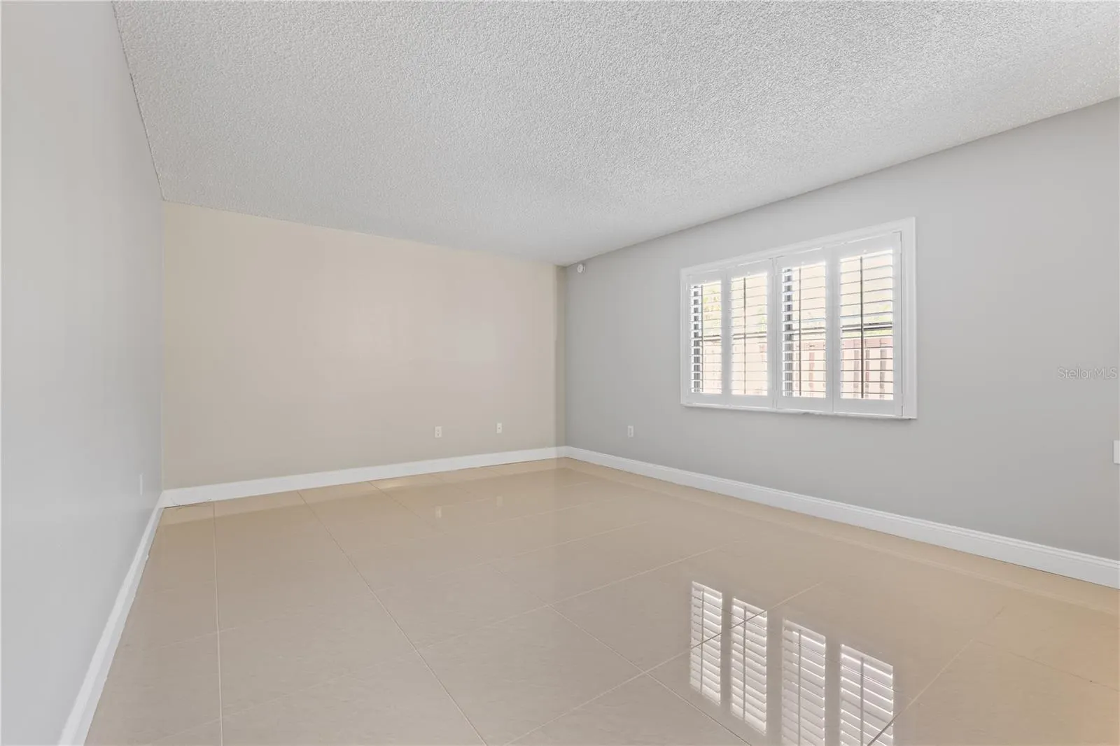 5224 CEDARBEND DR #4, #4