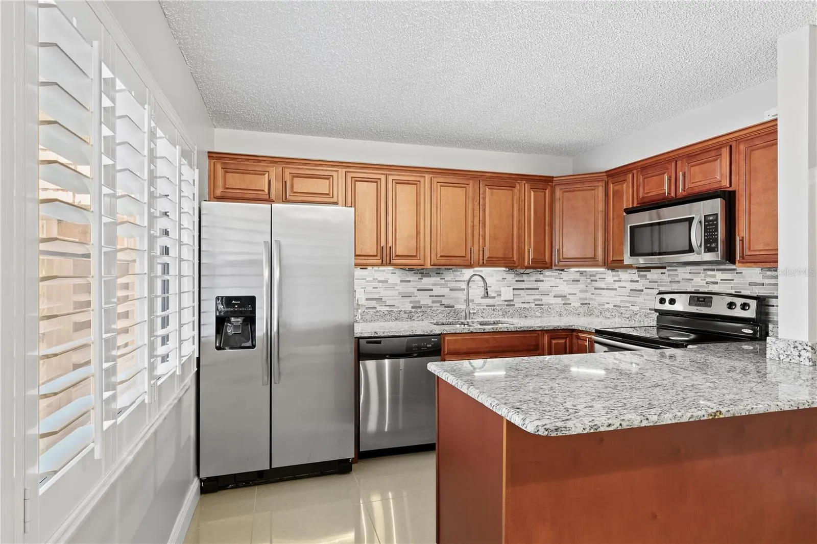 5224 CEDARBEND DR #4, #4