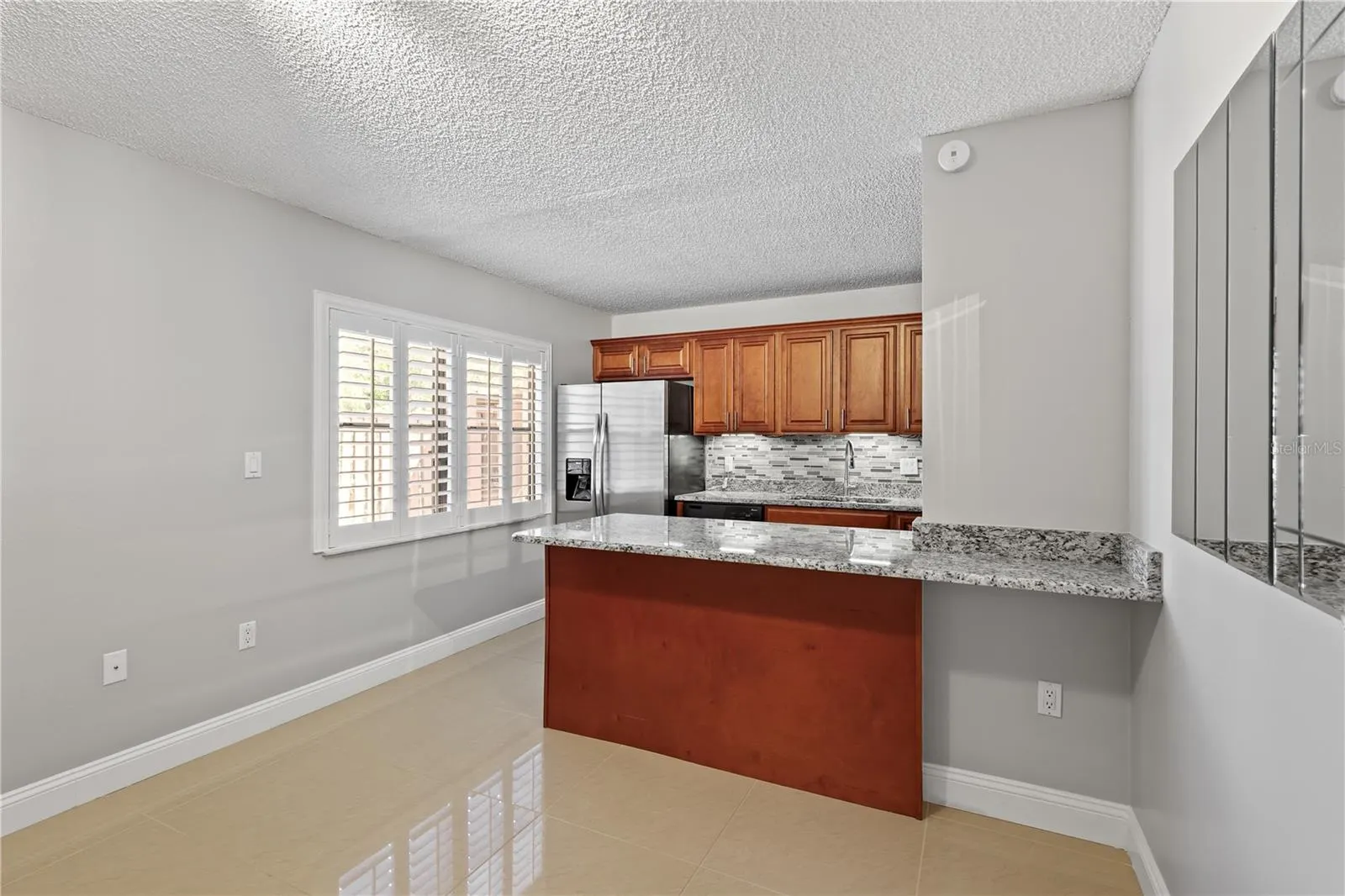 5224 CEDARBEND DR #4, #4