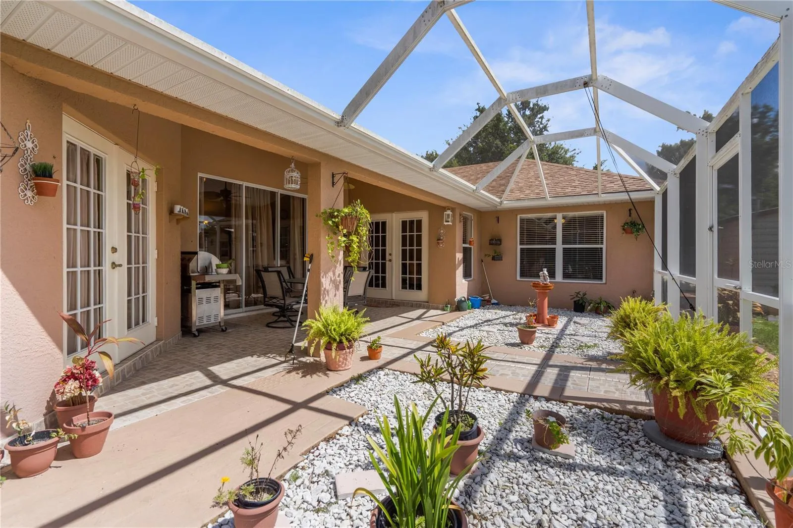 2744 S HABERLAND BLVD