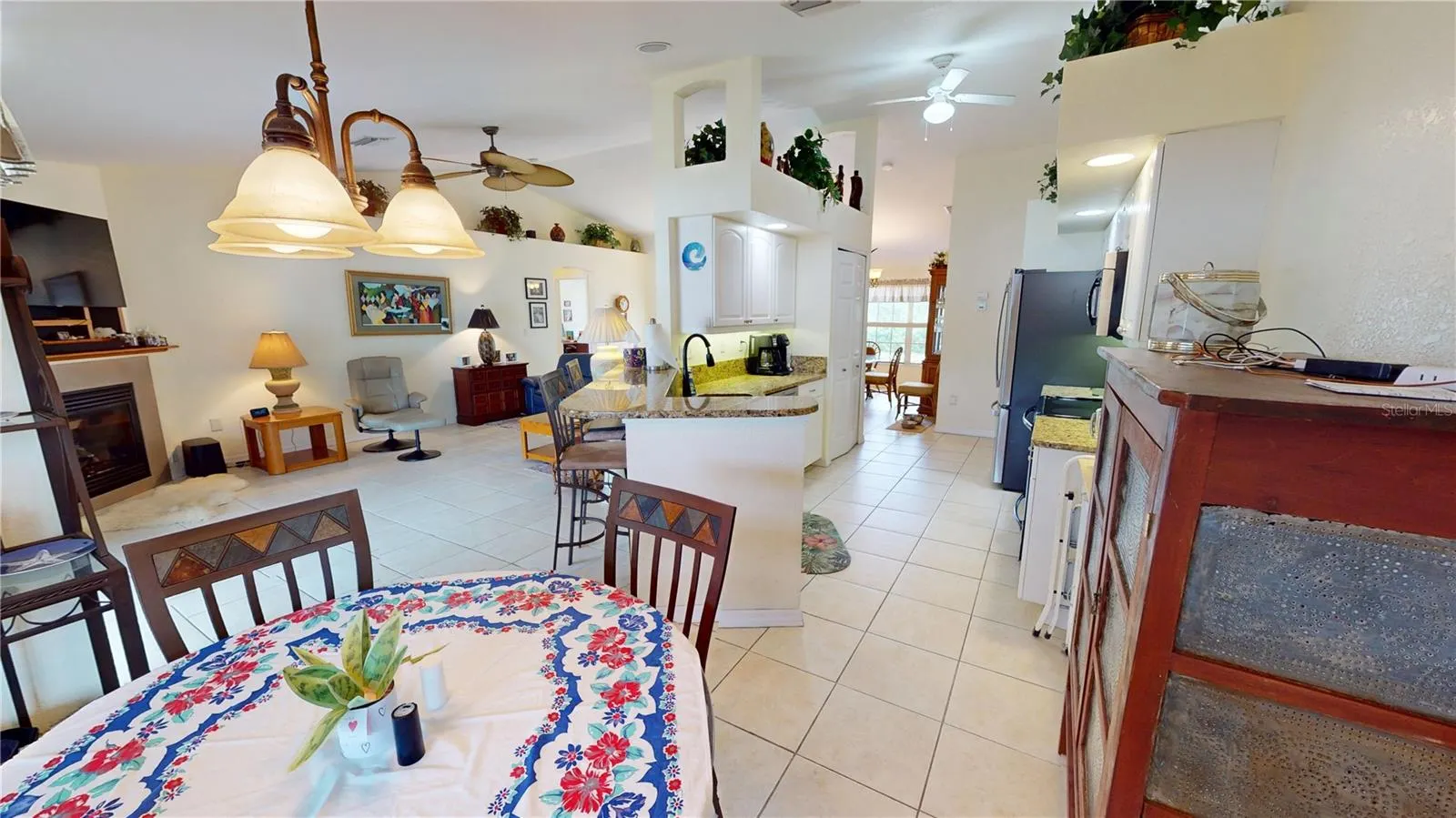 18319 ARAPAHOE CIR