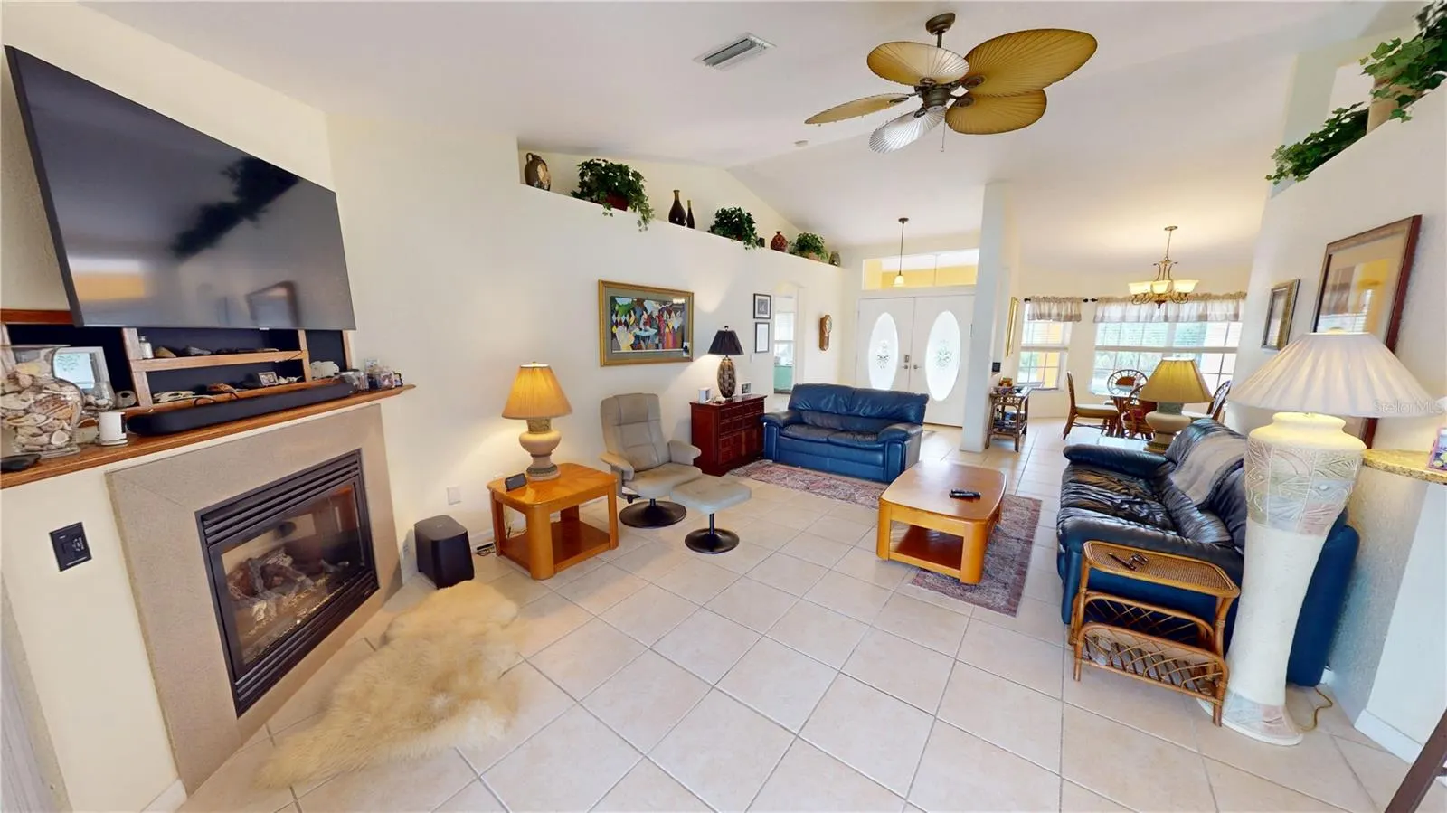 18319 ARAPAHOE CIR