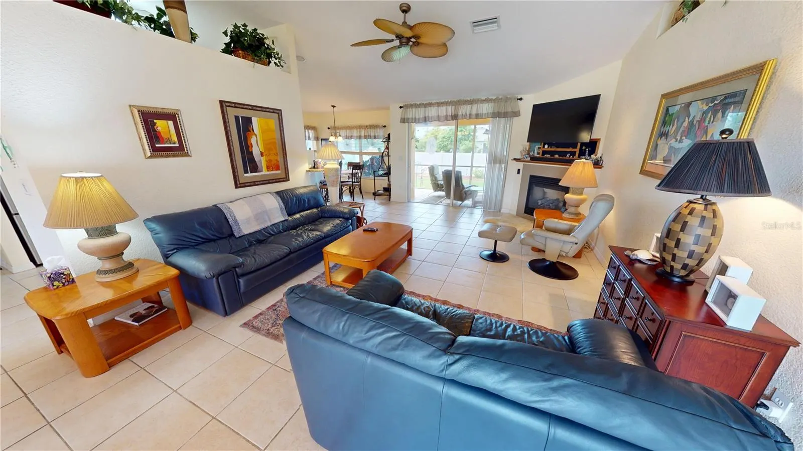 18319 ARAPAHOE CIR