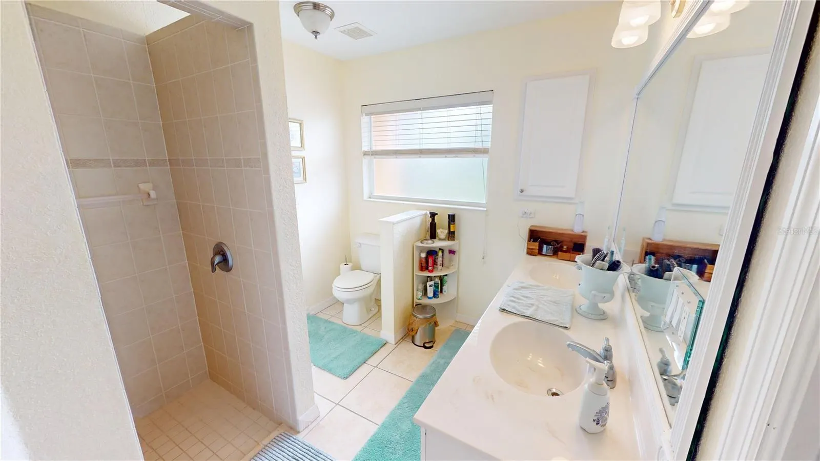18319 ARAPAHOE CIR