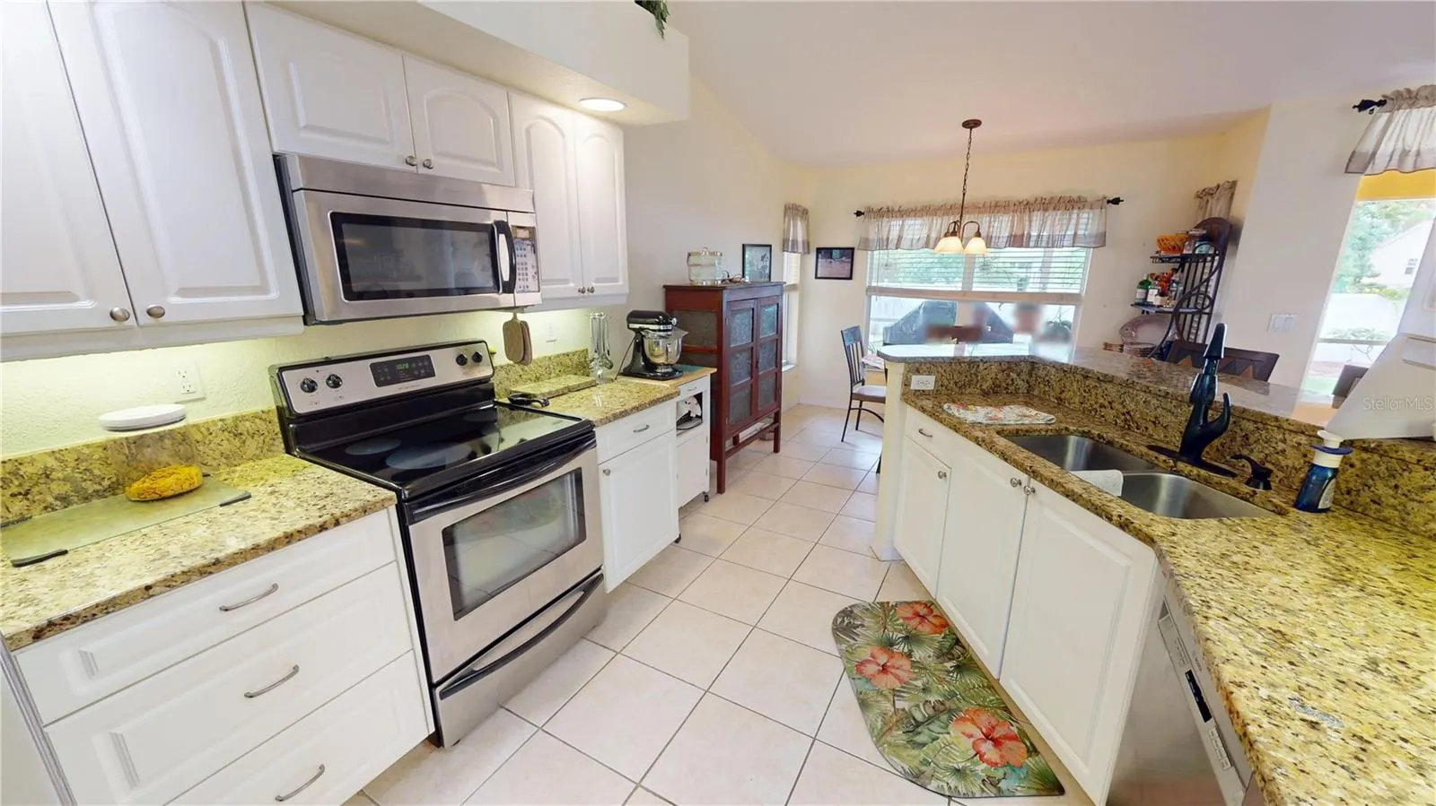 18319 ARAPAHOE CIR