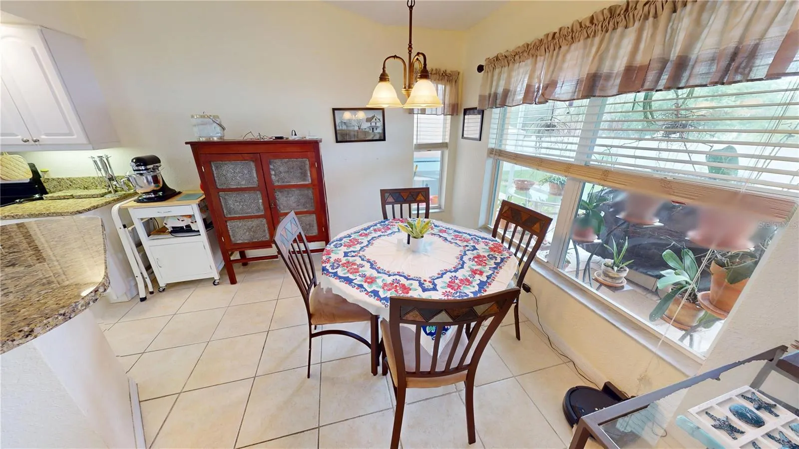 18319 ARAPAHOE CIR