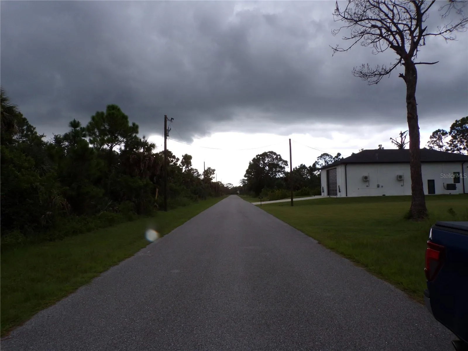 424 MCDILL DR