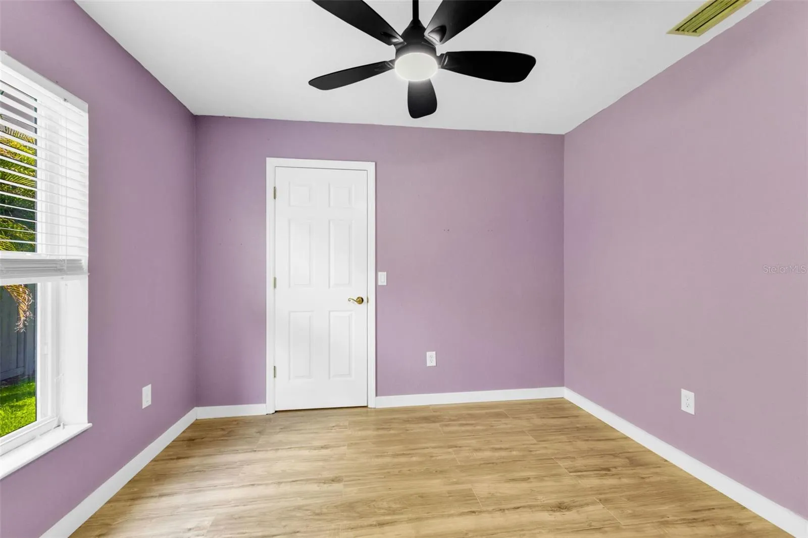 2400 SHEILA LN