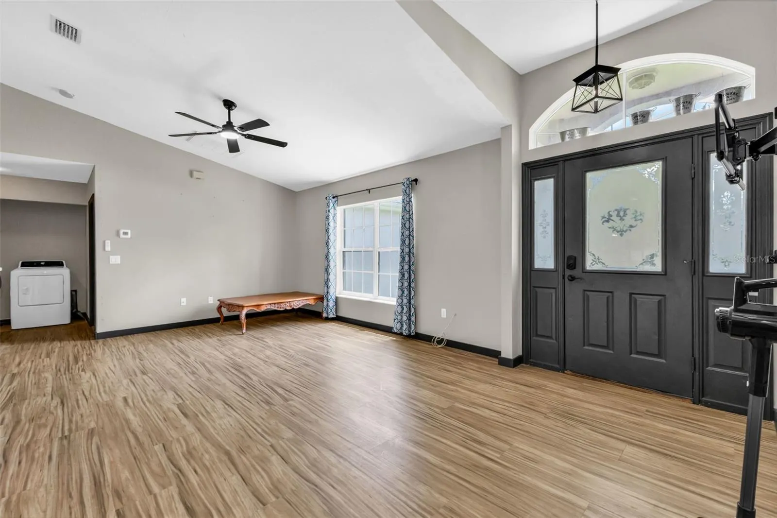 2400 SHEILA LN