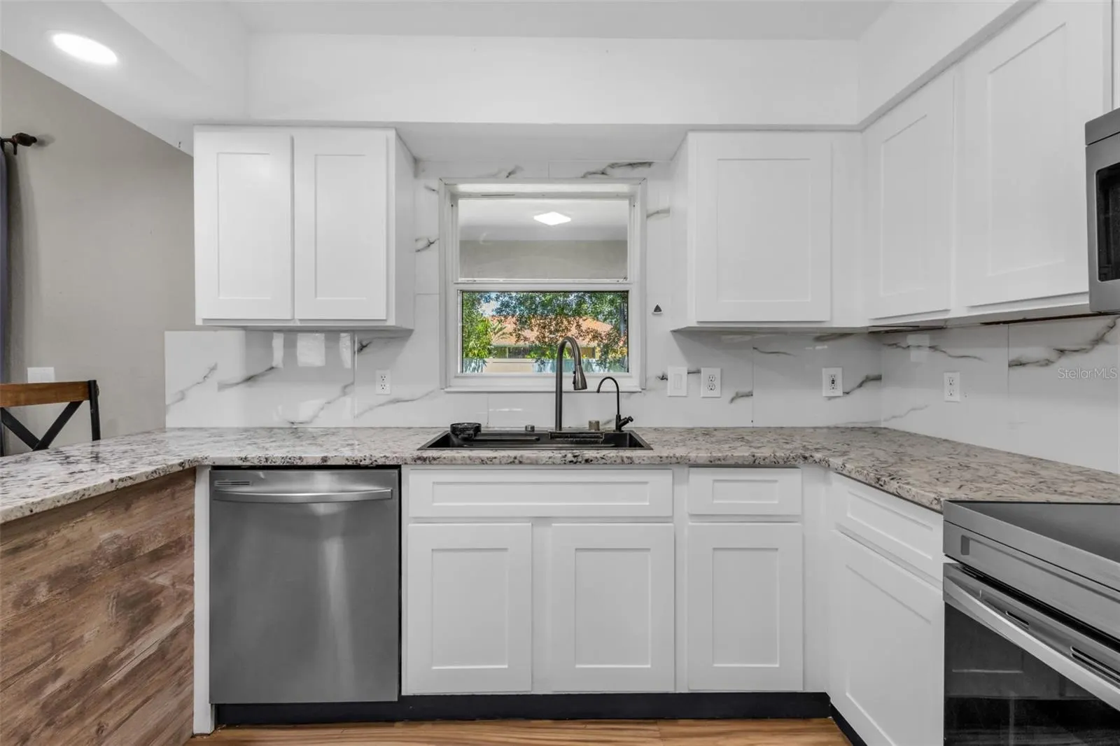 2400 SHEILA LN
