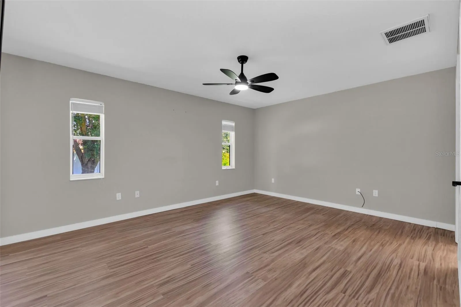 2400 SHEILA LN