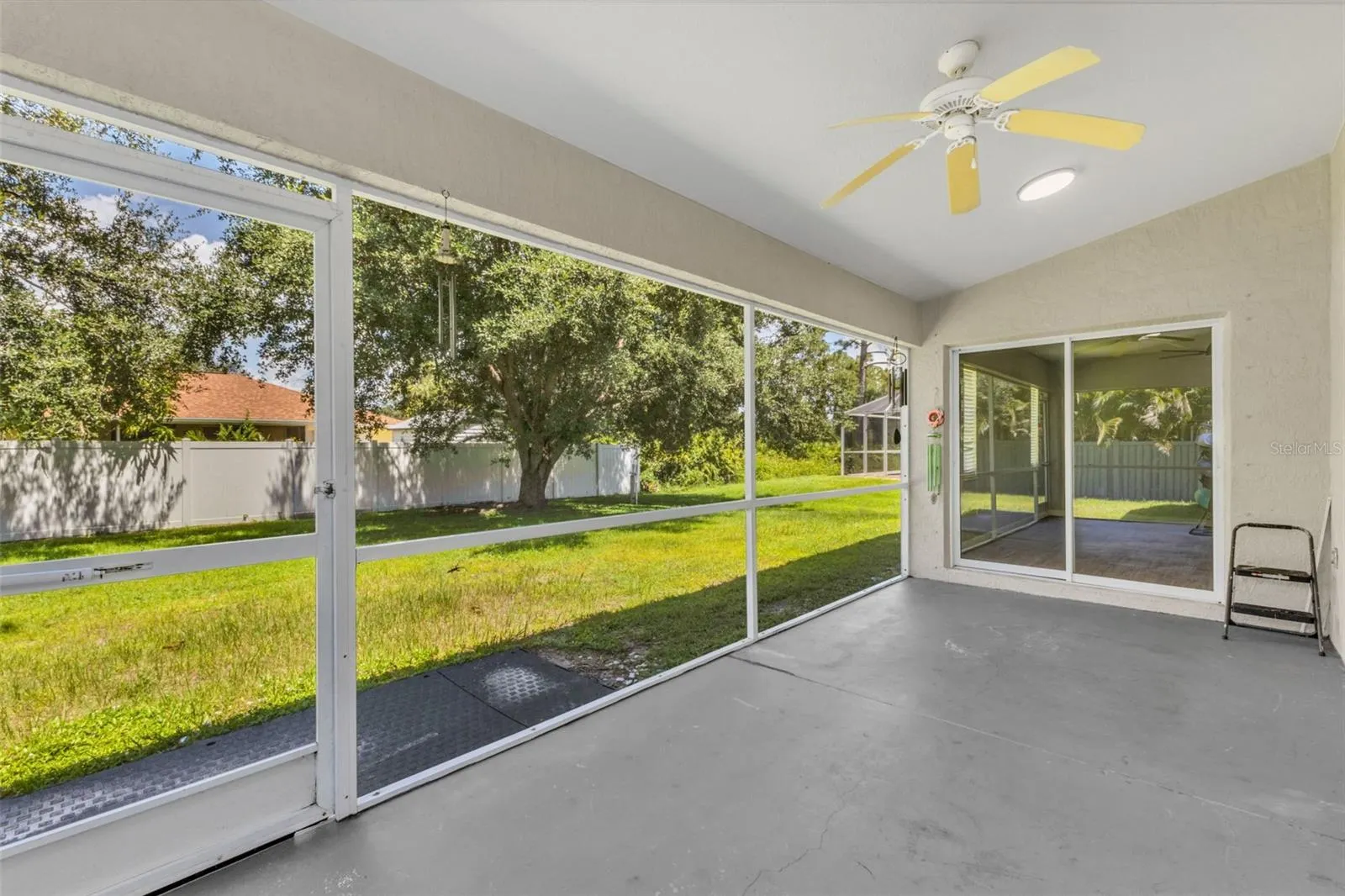 2400 SHEILA LN