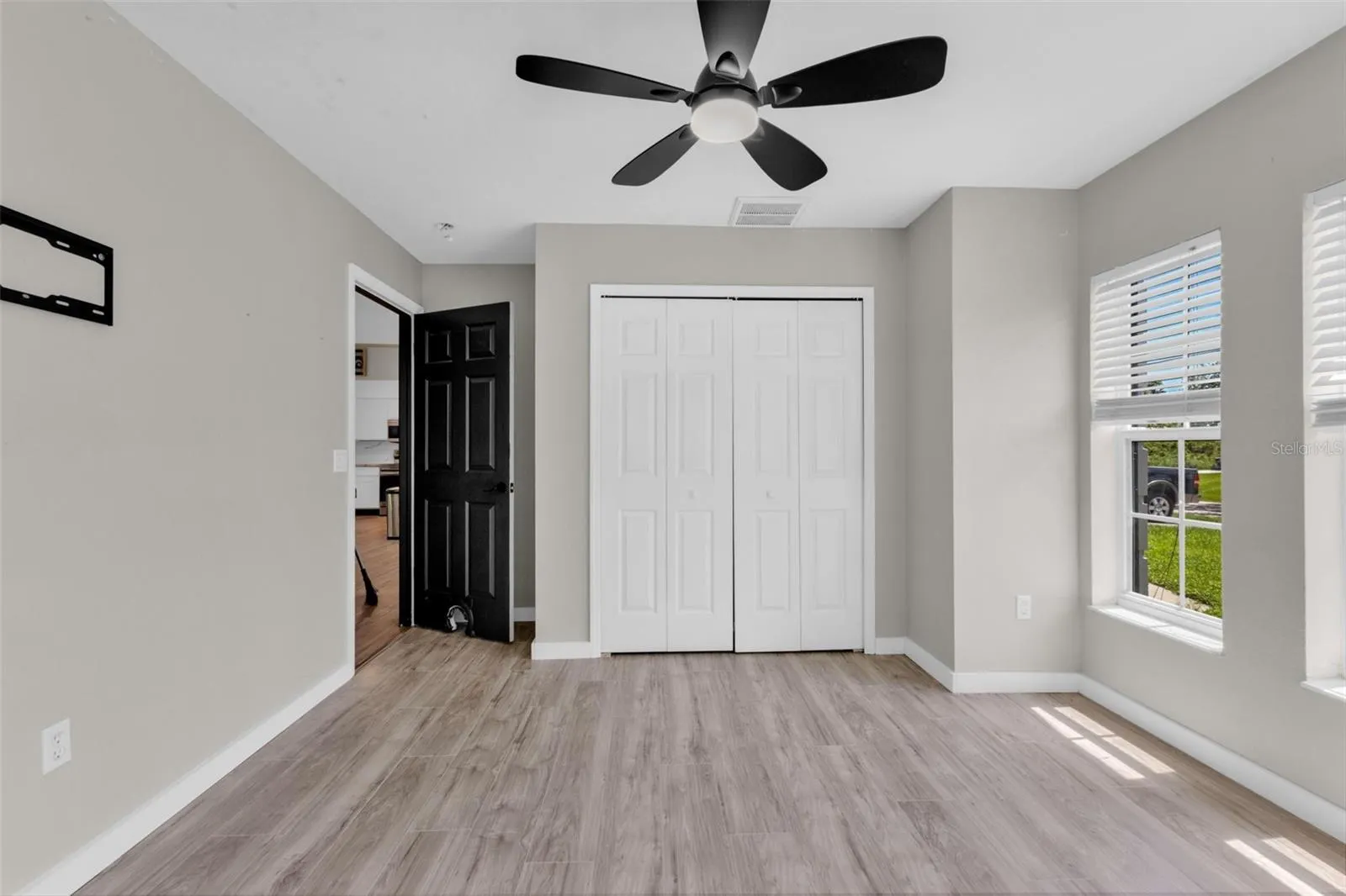 2400 SHEILA LN