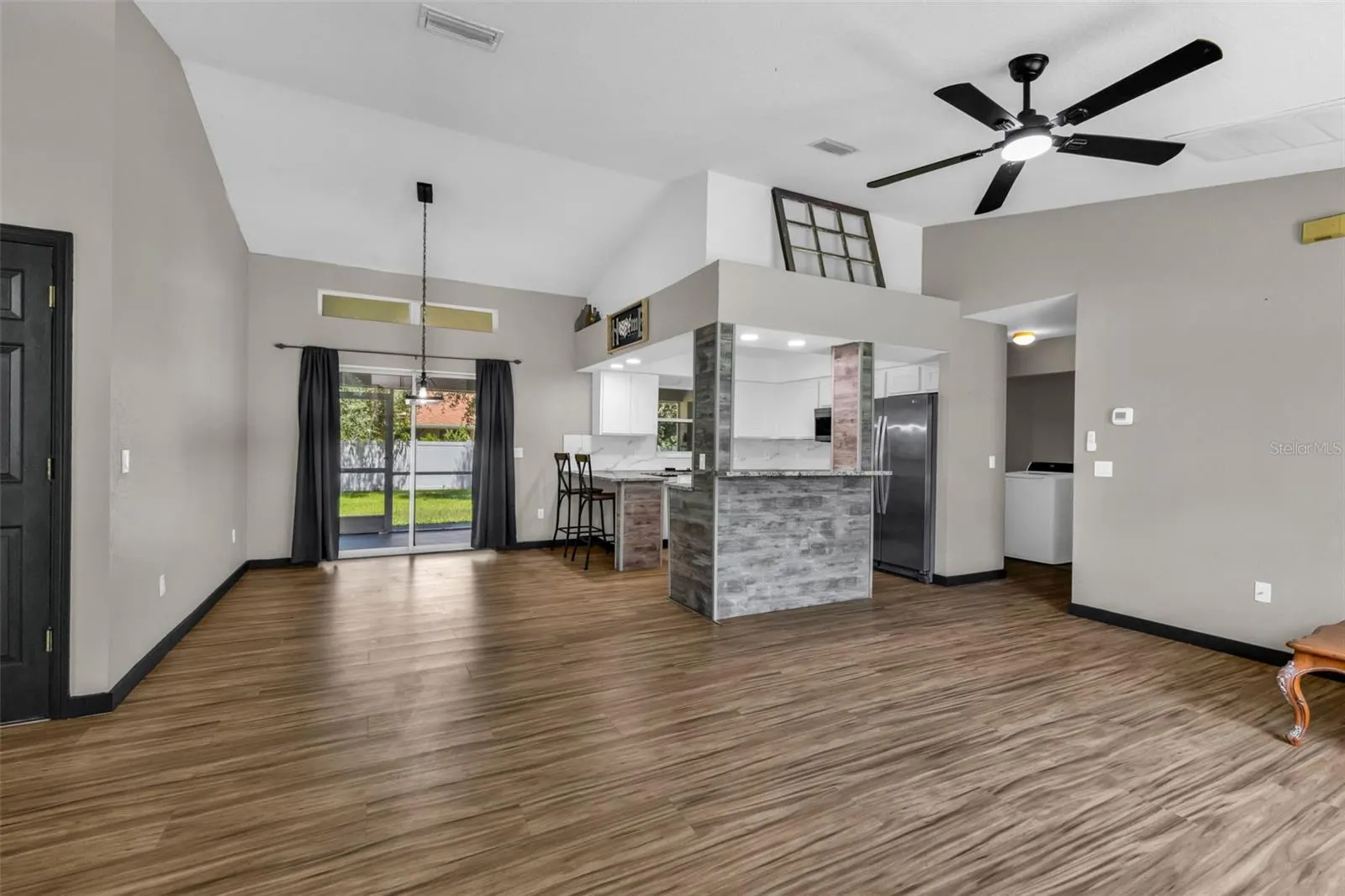 2400 SHEILA LN