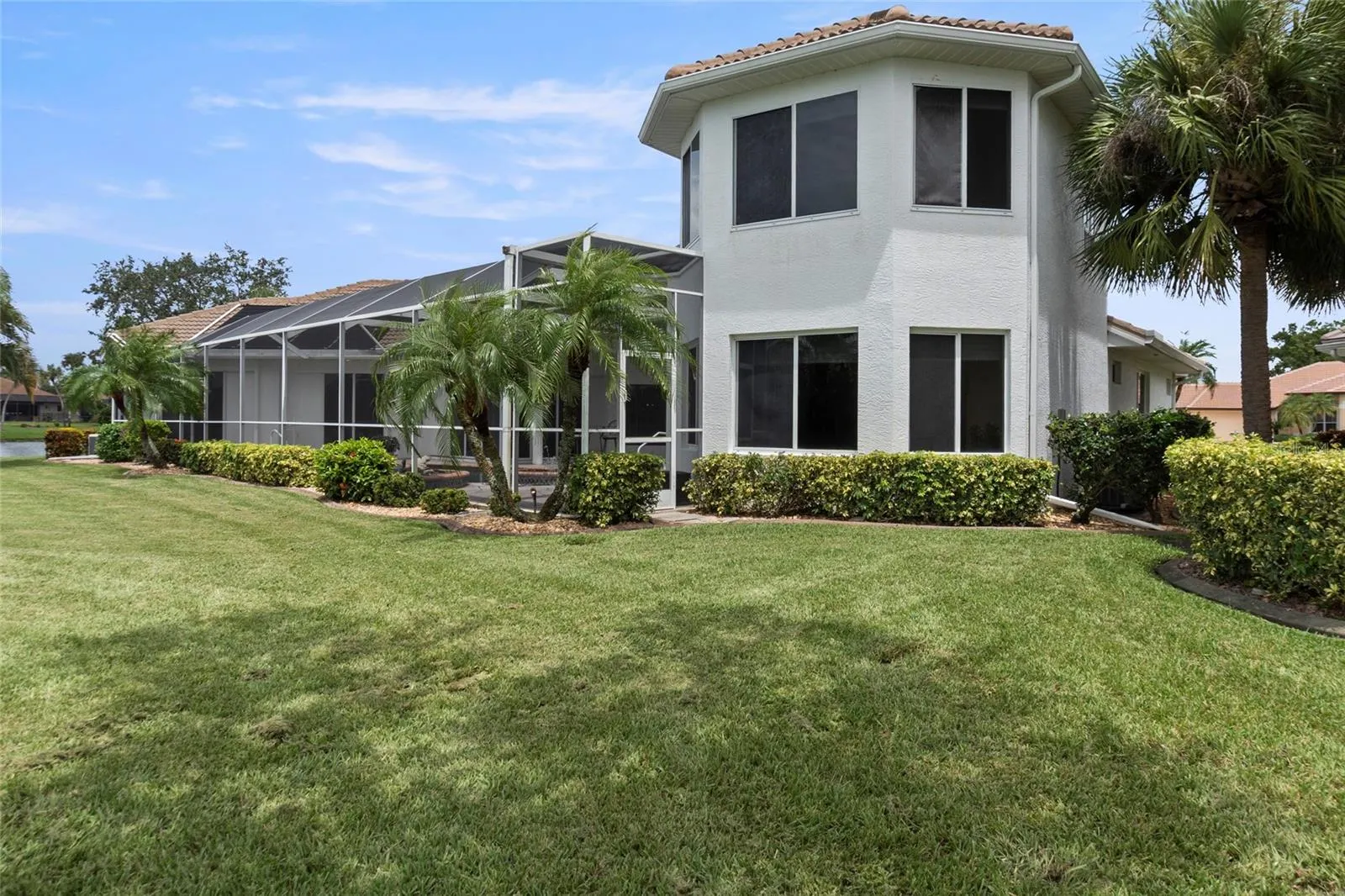 1875 CANARY PALM WAY
