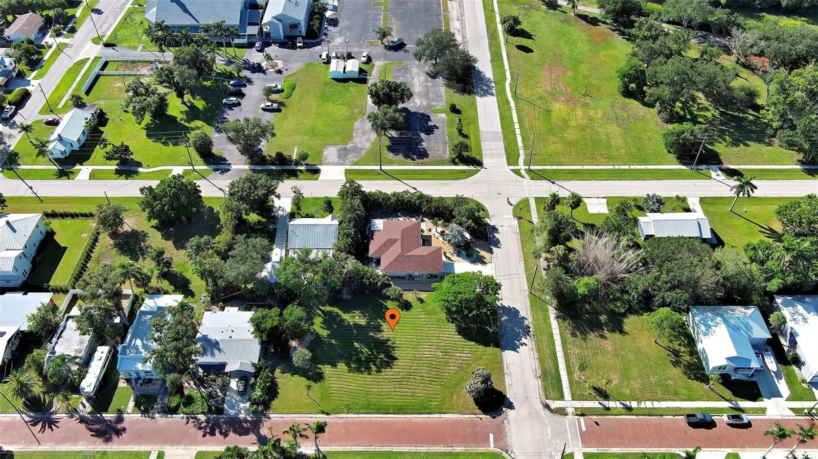527 PALM AVE