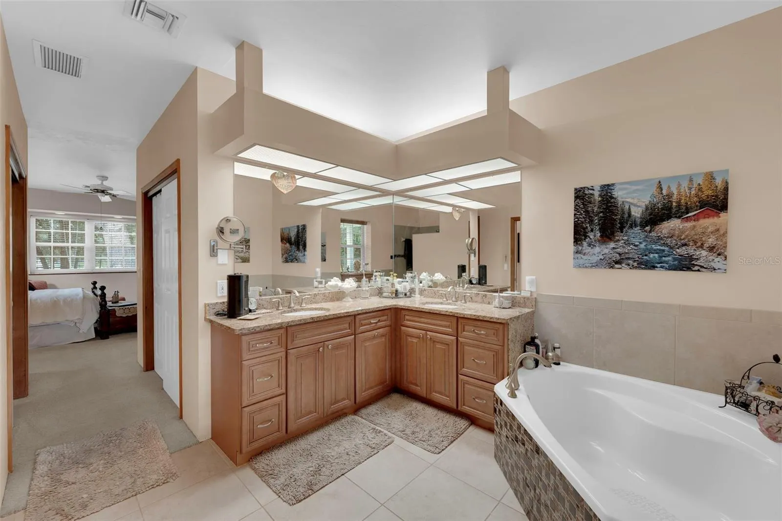 4691 LONG LAKE DR