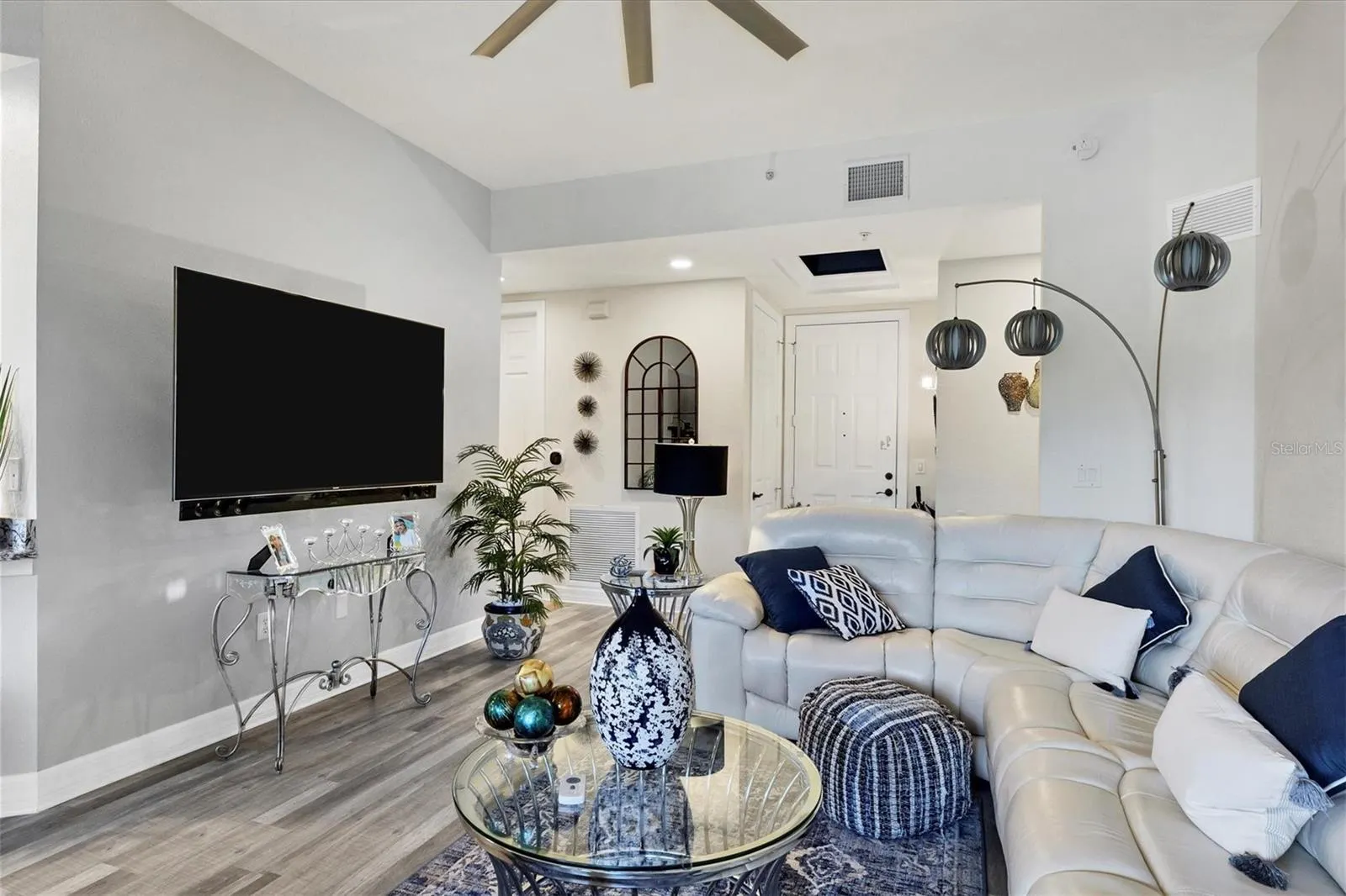 97 VIVANTE BLVD #204, #204