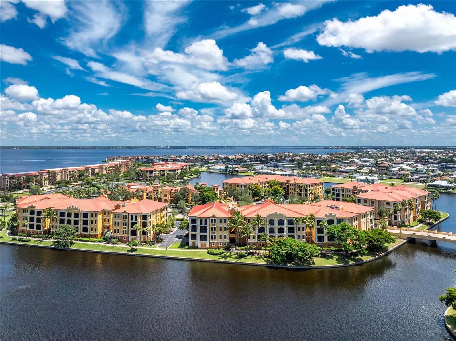 97 VIVANTE BLVD #204, #204