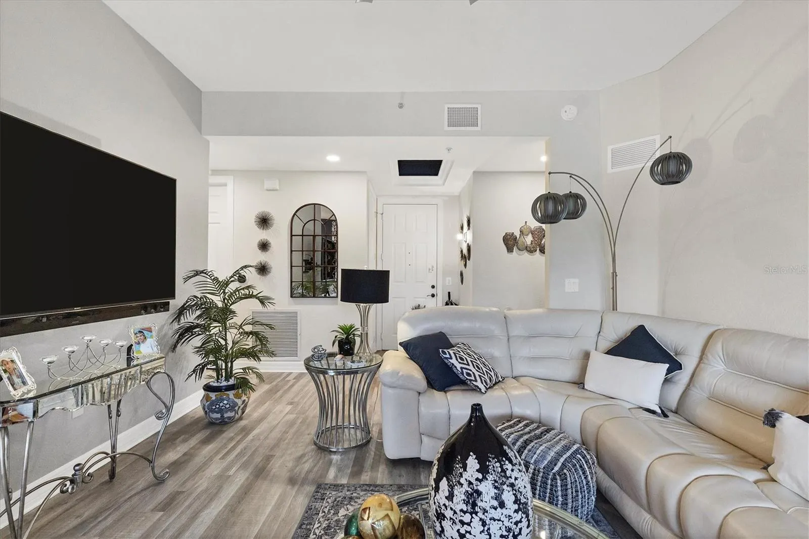 97 VIVANTE BLVD #204, #204