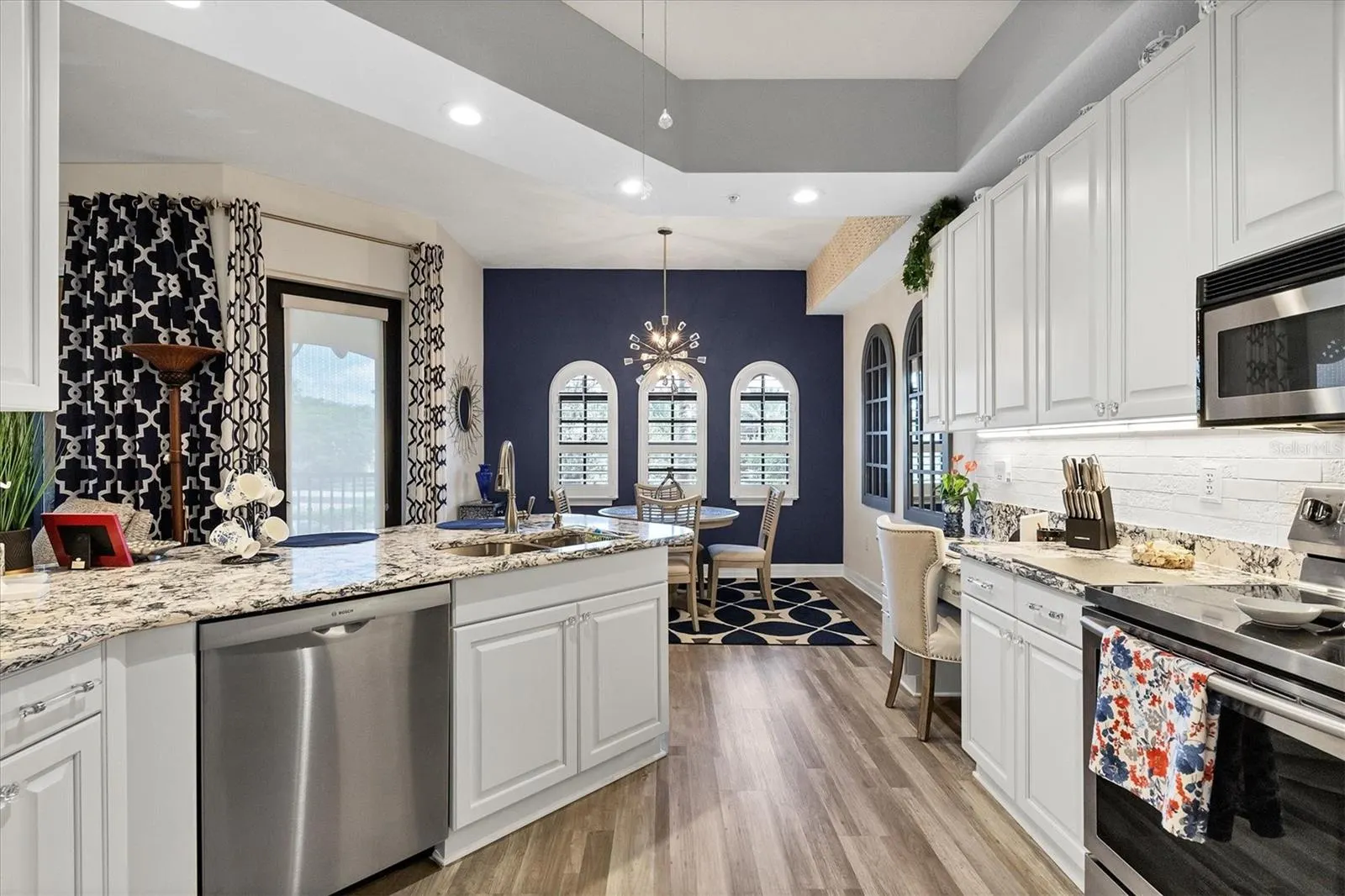 97 VIVANTE BLVD #204, #204