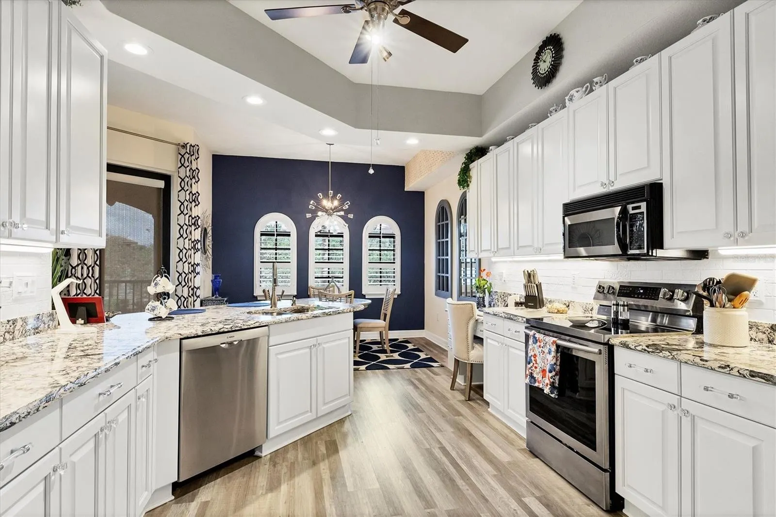 97 VIVANTE BLVD #204, #204